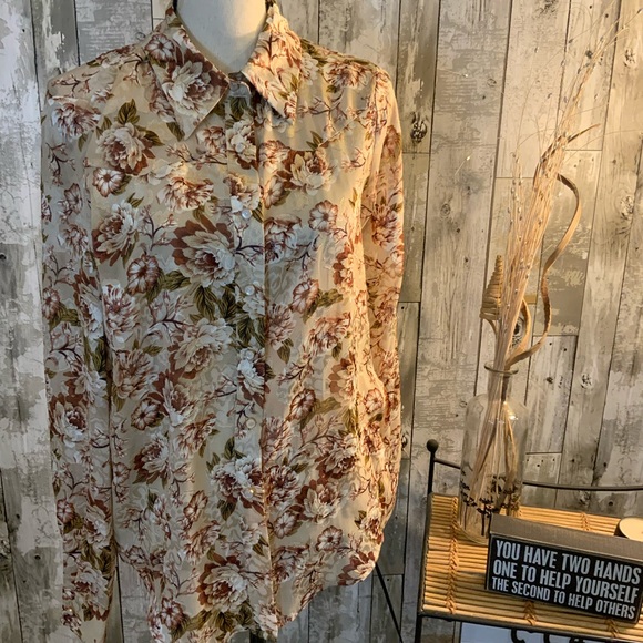 Sterling & Stitch sheer metallic thread western pearl button down. Size M - Picture 2 of 6